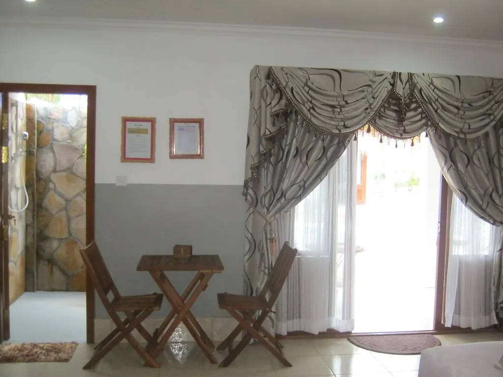 Pat Pat Guesthouse Sihanoukville 3*,  Cambodia